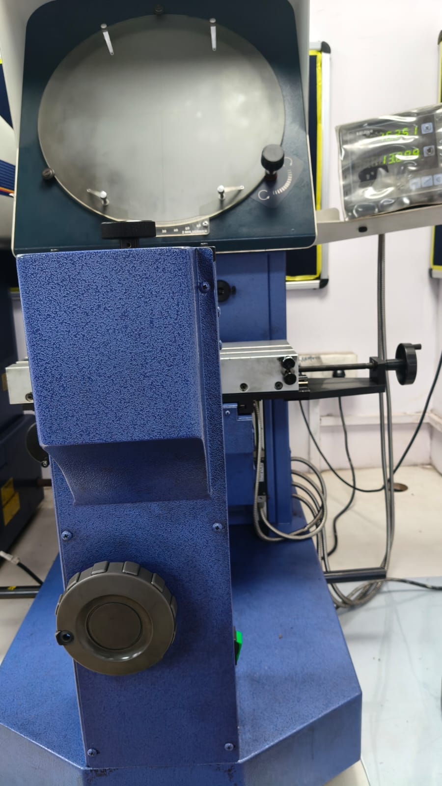 Profile Projector